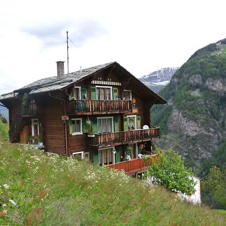 公寓 Modern Apartment With Garden In Valais